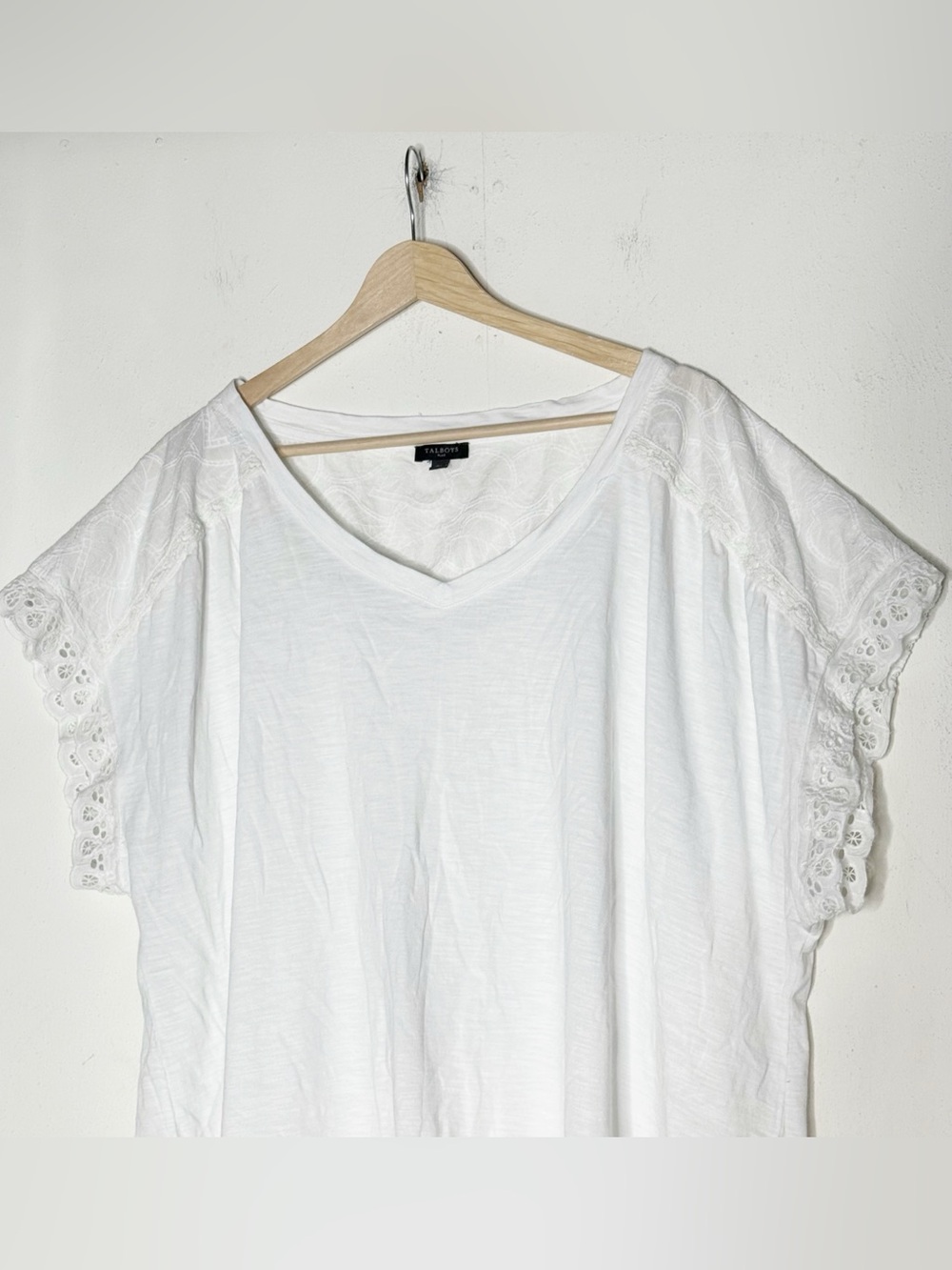 Talbots Set of 2 Embroidered Lace Detail V Neck Boxy Tee Shirt 3X White Navy - Picture 8 of 14